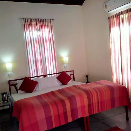 Naurang Yatri Niwas Hotel Garli Exterior photo
