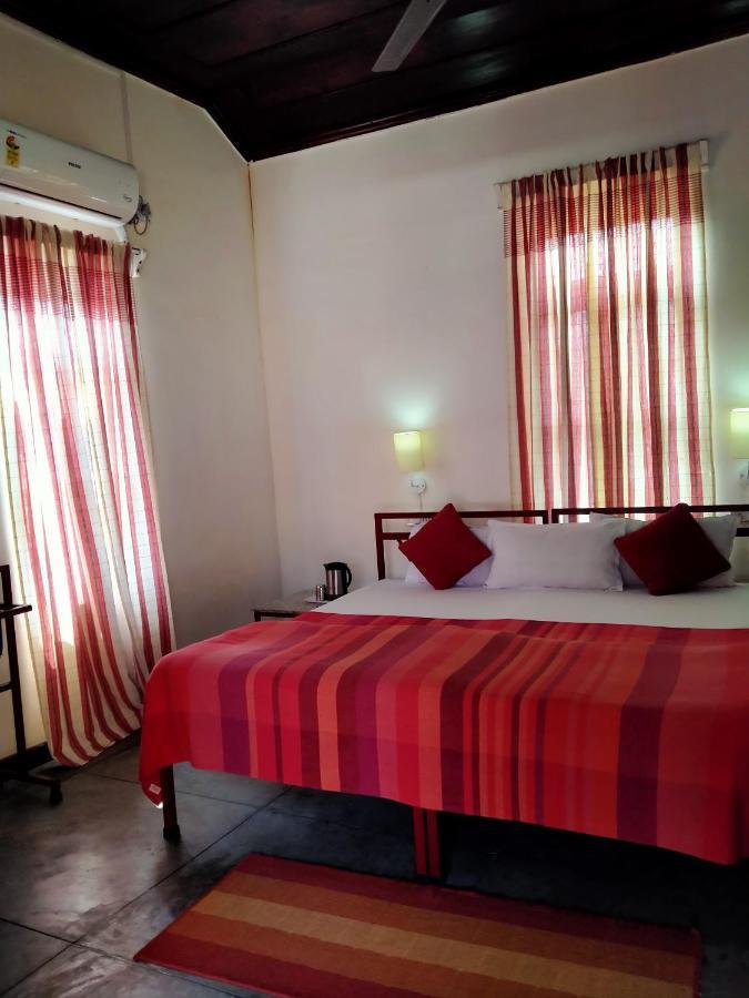 Naurang Yatri Niwas Hotel Garli Exterior photo