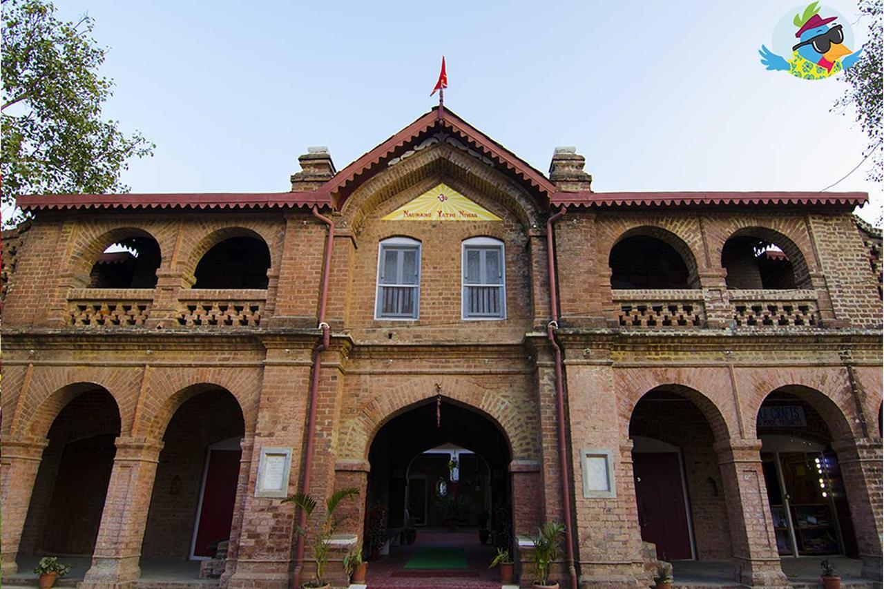 Naurang Yatri Niwas Hotel Garli Exterior photo