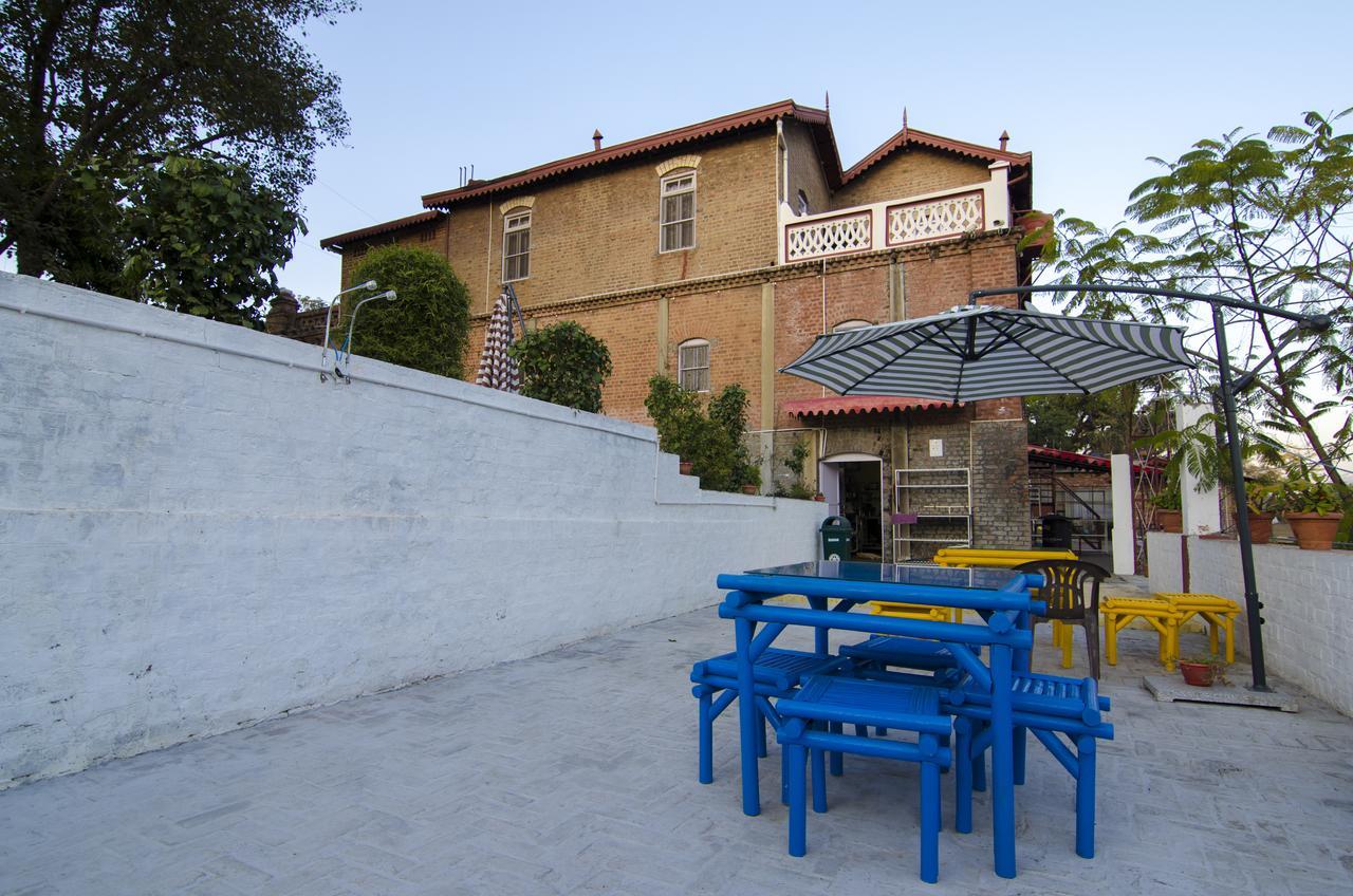 Naurang Yatri Niwas Hotel Garli Exterior photo