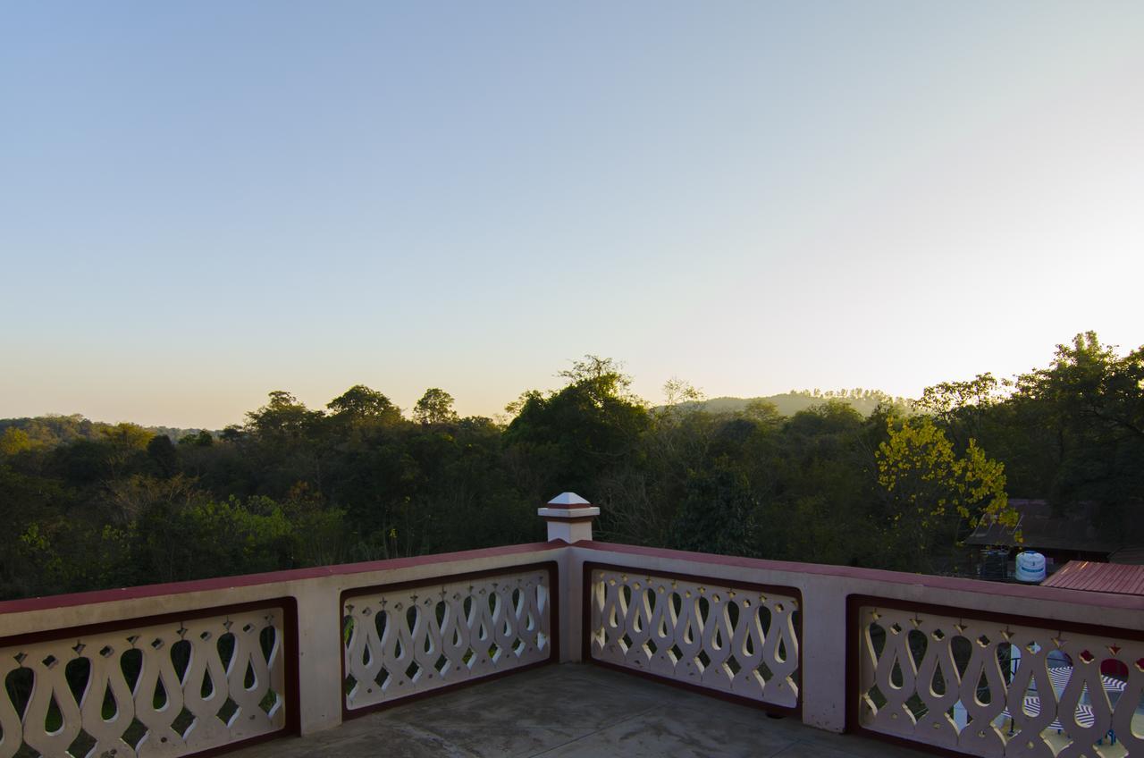 Naurang Yatri Niwas Hotel Garli Exterior photo